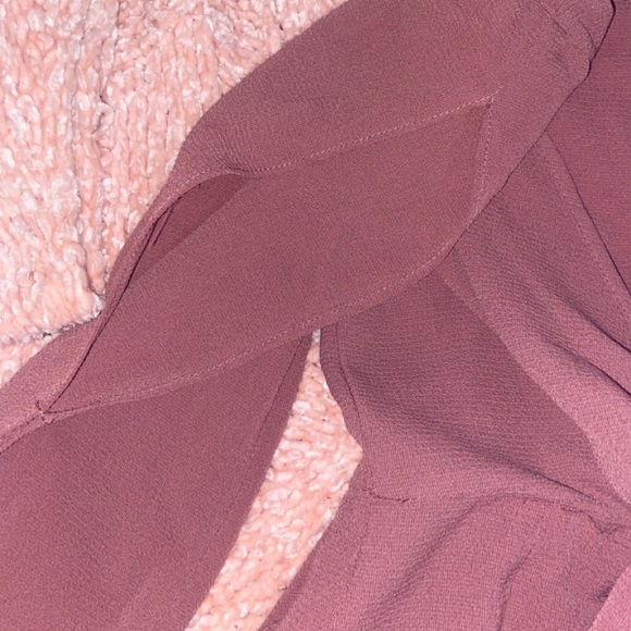 Deep coral open shoulder and v-cut romper. - Picture 5 of 6